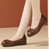 Tendon Bottom Mother Shoes Soft Leather Soft Bottom Comfortable Middle-Aged And Elderly Women'S Leather Shoes Flat Peas Single 4