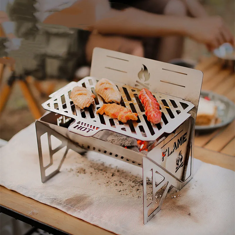 Barbecue au charbon de bois – Filet de barbecue pliable avec grille à  charbon, filet de barbecue pour camping, randonnée, pique-nique, voyage,  design de ventilation, accessoires de barbecue, outils de cuisine et