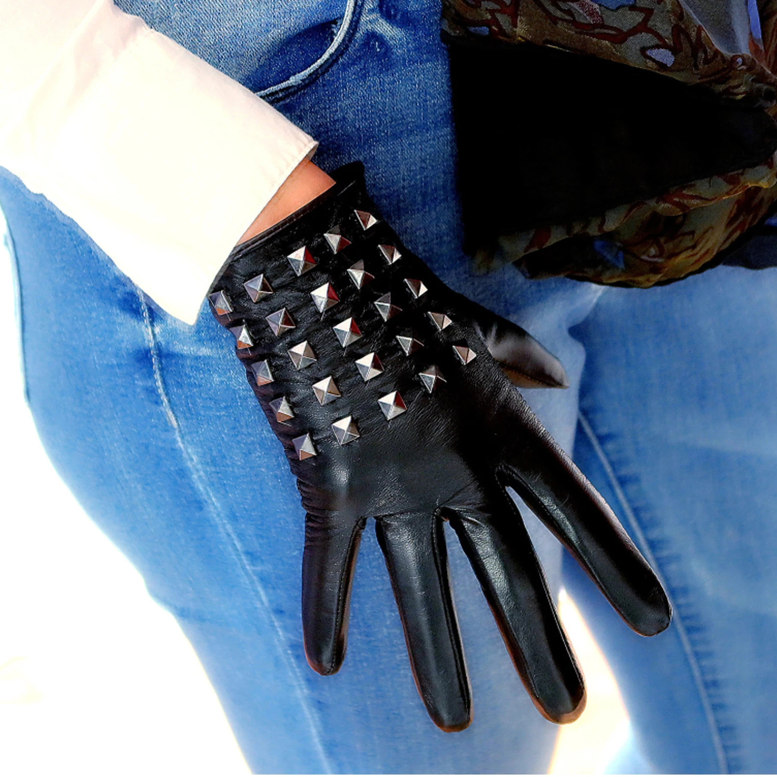 

DooWay Genuine Leather Short Gloves with Studs Fully Studed Real Lambskin Sheepskin TECH Winter Warm Party Cosplay Driving Glove