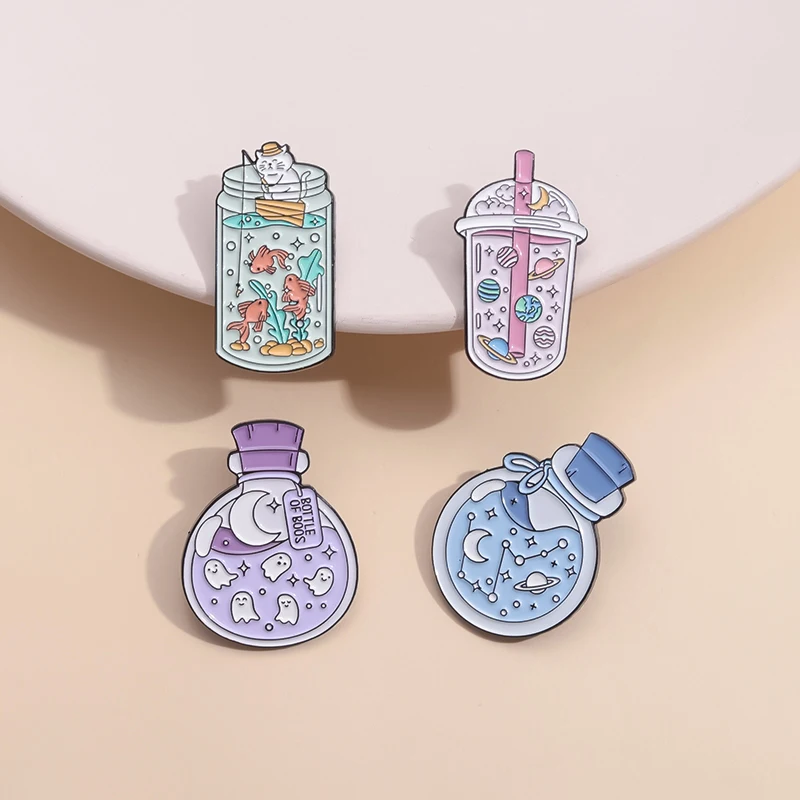 Dream Starry Sky Ocean Wishing Bottle Smalto Pin Cute Fish Boo Constellation Spilla Spilla Distintivo Vestiti Zaino Gioielli