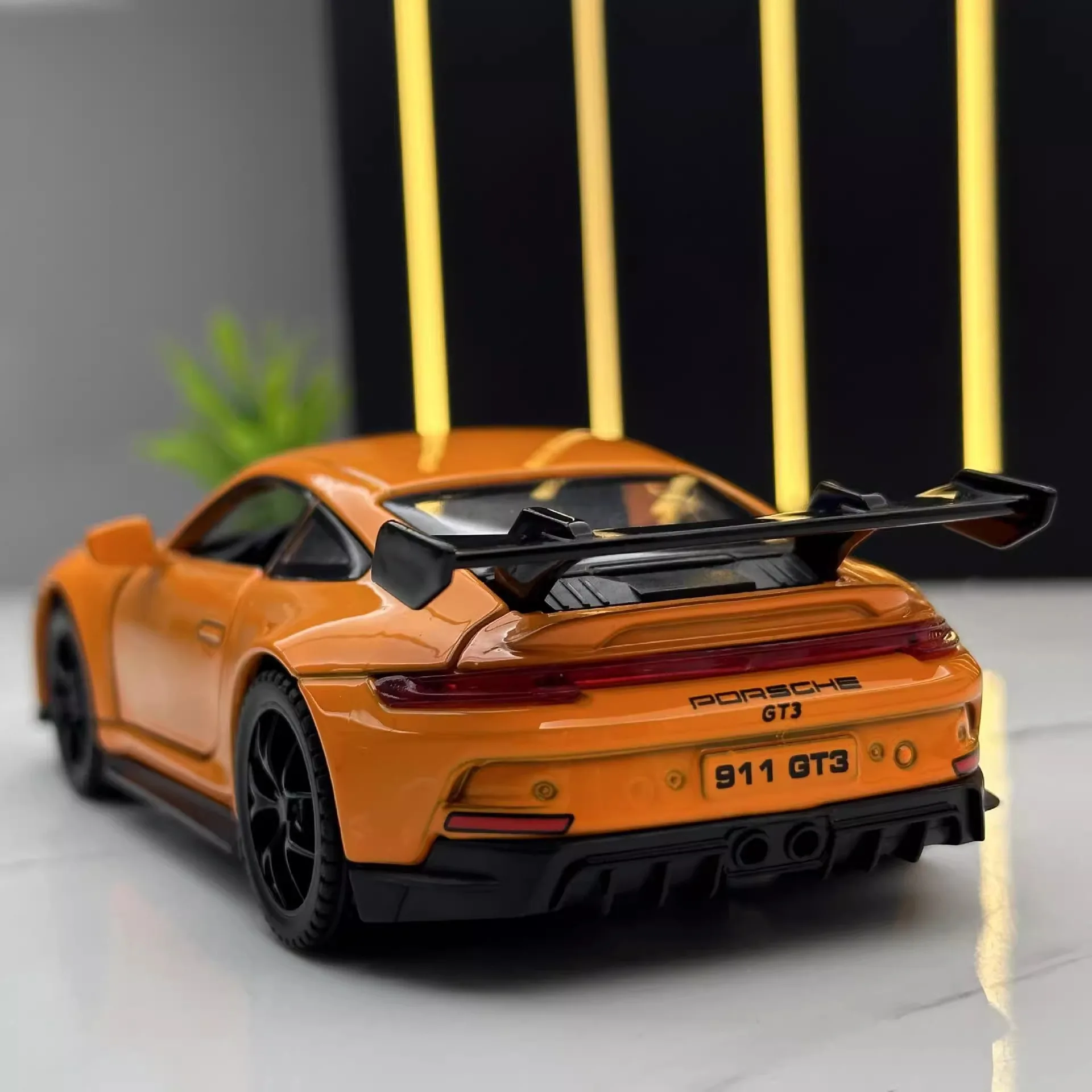 Modèle Réduit Porsche 911 GT3 RS 1:32 - Diecast Métal Avec Lumières Et Sons - Neuf, Sans Piles