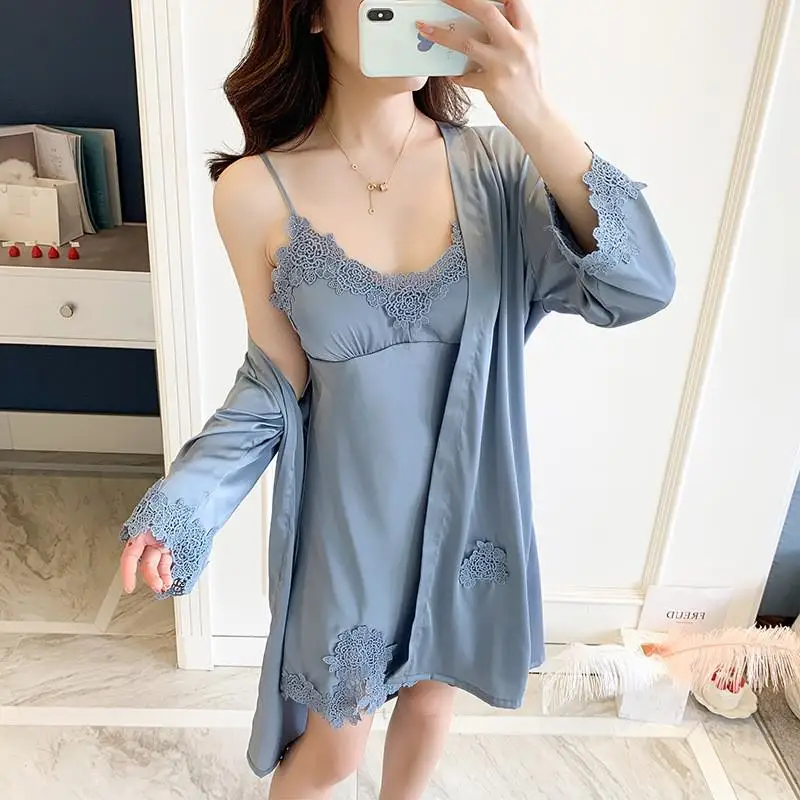 Bata larga de satén para mujer, Kimono elegante, camisón Sexy con cuello en  V, ropa de dormir de retazos de plumas para el hogar - AliExpress