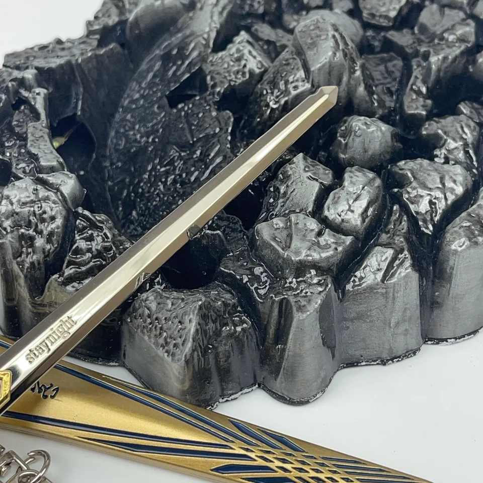 フルメタル石中剣 FATEシリーズ SABERゲームモデル 冷兵器 手鍛造打 フルメタル石中剣 FATEシリーズ SABERゲームモデル 冷兵器 手