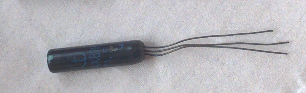

1 PCS 3AX81B Old Germanium Transistor Made in Shanghai, Glass Case!