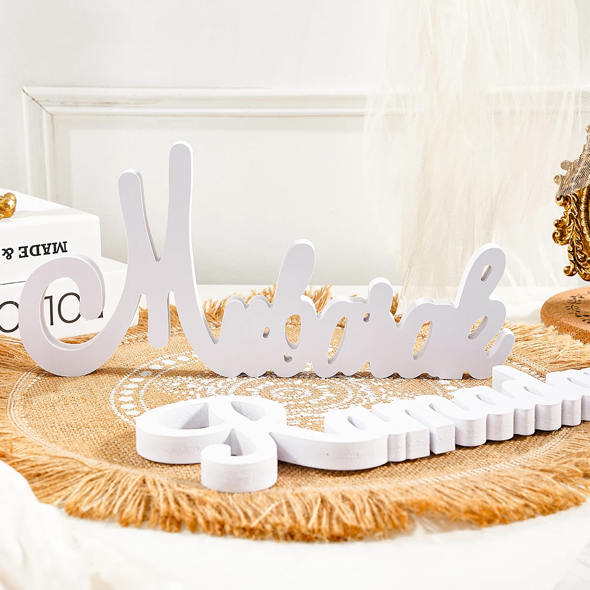 1PC, a creative and simple white snowflake board material mubarak and Ramada letter decorative item