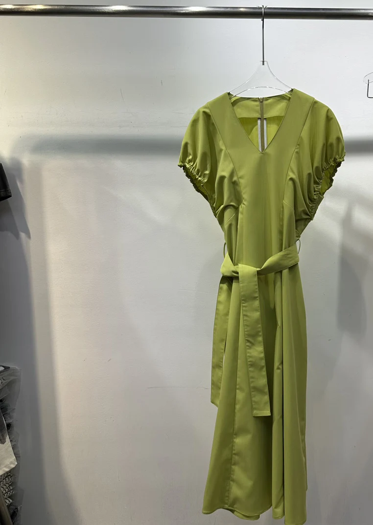 

Early autumn new French simple flower sleeve belt thin Artemisea class dress