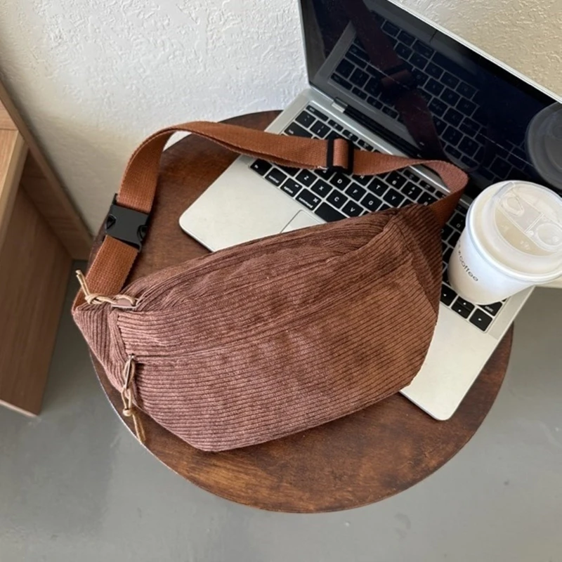 

Fashion Travel Belt Bag Large Capacity Sports Bag for Teen Adult Chest Bag E74B