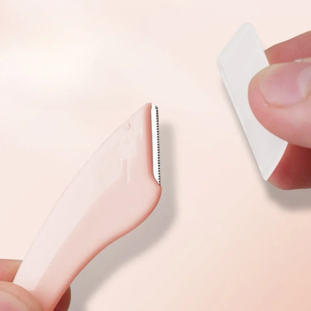 Stainless Steel Eyebrow Trimmer Set 2PCS Portable Eyebrow Scissors with Comb Brow Knife Hair Removal Razor Facial Makeup Tools