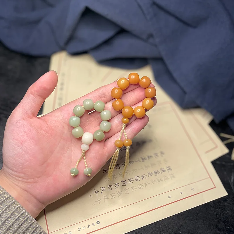 Natural White Jade Bodhi Root Small Hand Twist Seiko Star Moon Cinabro Design Jewelry Buddha Bead Bracciale Invia Regalo Fidanzata