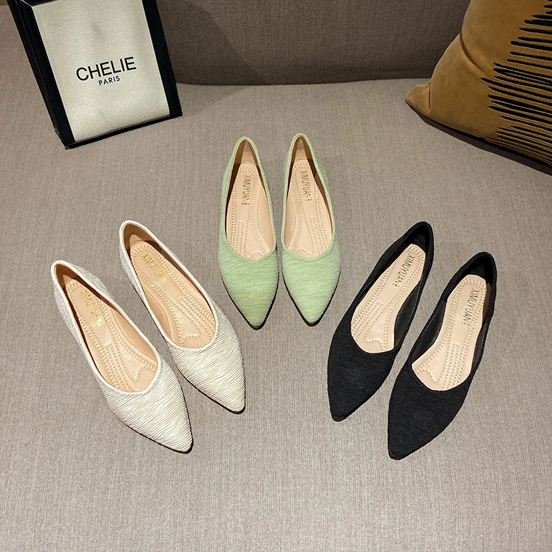 

Женские туфли-лодочки с острым носком, на мягкой подошве