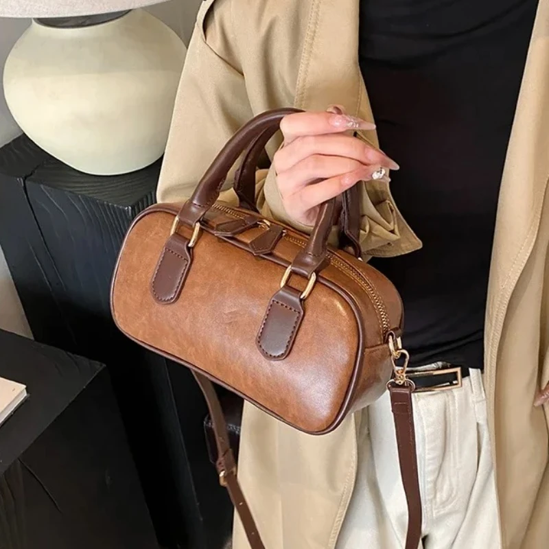 New Fashionable Classic Style Square Shoulder Crossbody Bags Solid Zipper Popularity Sense of Luxury Handbags for Women 2026 Hot