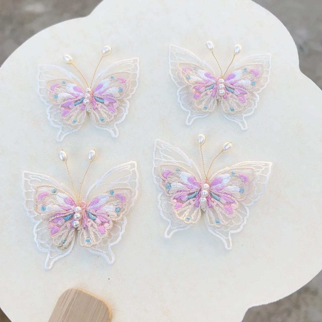 6/10pcs 더블 레이어 자수 진주 나비 패치 DIY 의류 바느질 나비 아플리케 액세서리 장식 패치