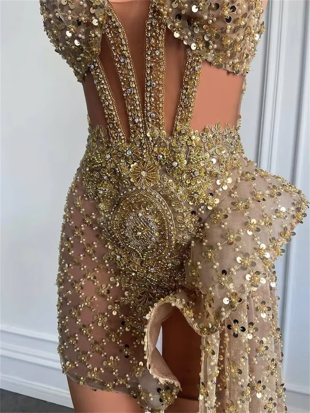 Gold Cocktail Dress Bandeau Sexy Sheer Mini Prom Party Gown Gorgeous Beaded Sequin Lace Classic One-Sided Train Newest