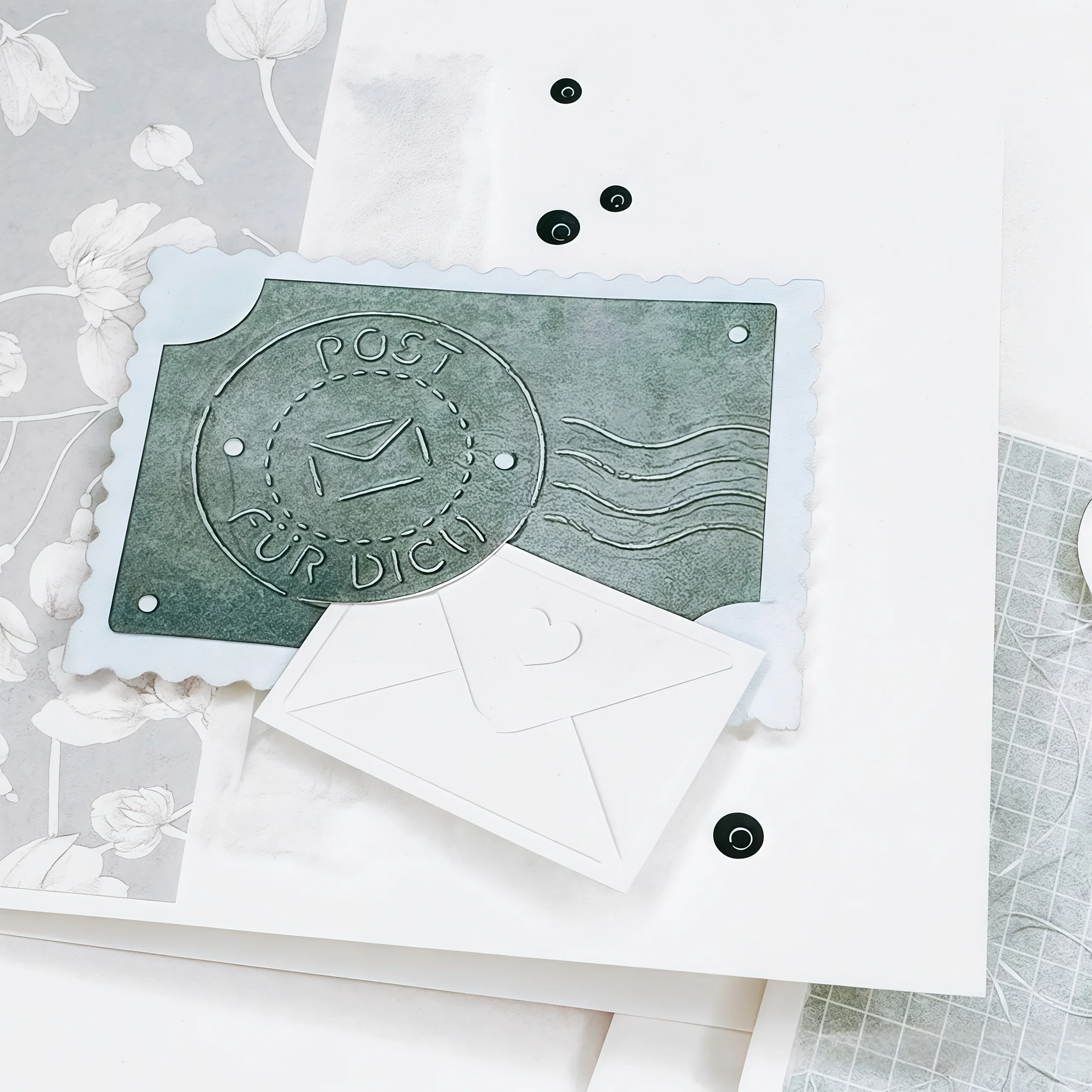 2025 새로운 도착 라운드 사랑 심장과 봉투 레이블 금속 절단 다이 DIY 스크랩북 카드 앨범 커버 템플릿에 적합