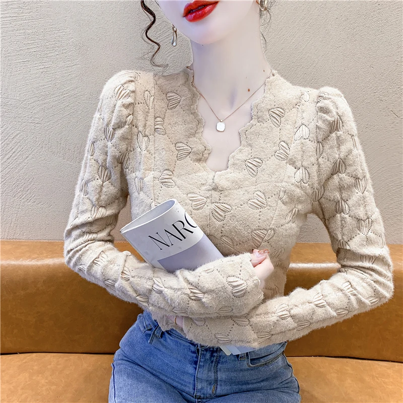 β  ž   ܿ 2023 ο   ũ  V-neck ٴ  ǳ ī ̽ 