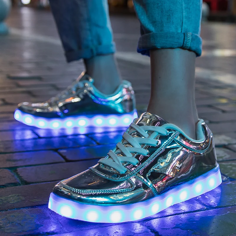Size 35-46 Couples Womens&Mens Luminous Sneakers Glowing USB Charge Boys LED Shoes Girls Footwear LED Street Shoes Casual Shoes 2