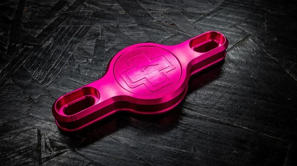 Muc off Safety Label bracket 2.0AirTag installer