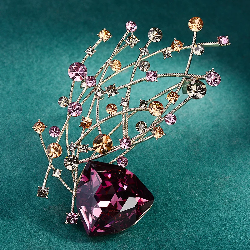 Exquisite Super Flash Imitation Crystal Flower Large Brooch High-grade Temperament Female Coat Coat Niche Design Sense Pin