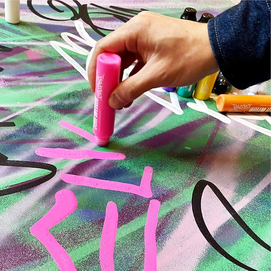 Permanent Marker Pen 30ml Graffiti Paint Pen 10mm Round Head Waterproof for Graffiti on Glass Cardboard Plastic Metal