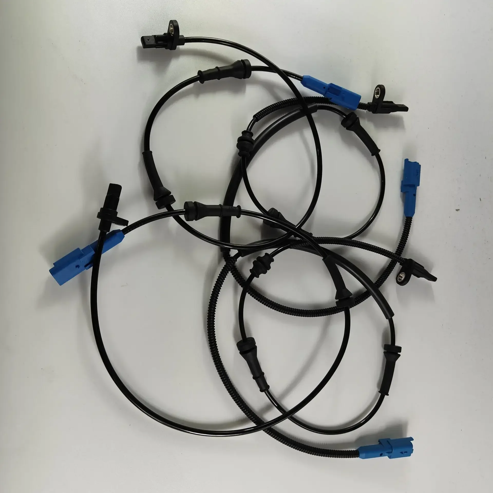 4 pcs Front Left and Right Outer Wheel Speed Sensors for Peugeot 301208 Citroen C-Elysee 4545J9 / 4545J8 9805066080 9805066580