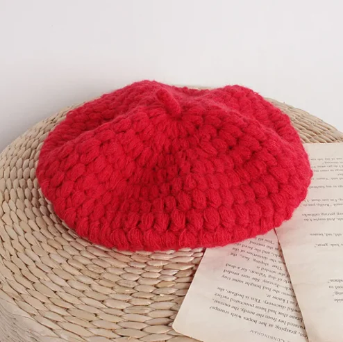 Рисунок 5 - Недорогой Модный берет для детей и взрослых