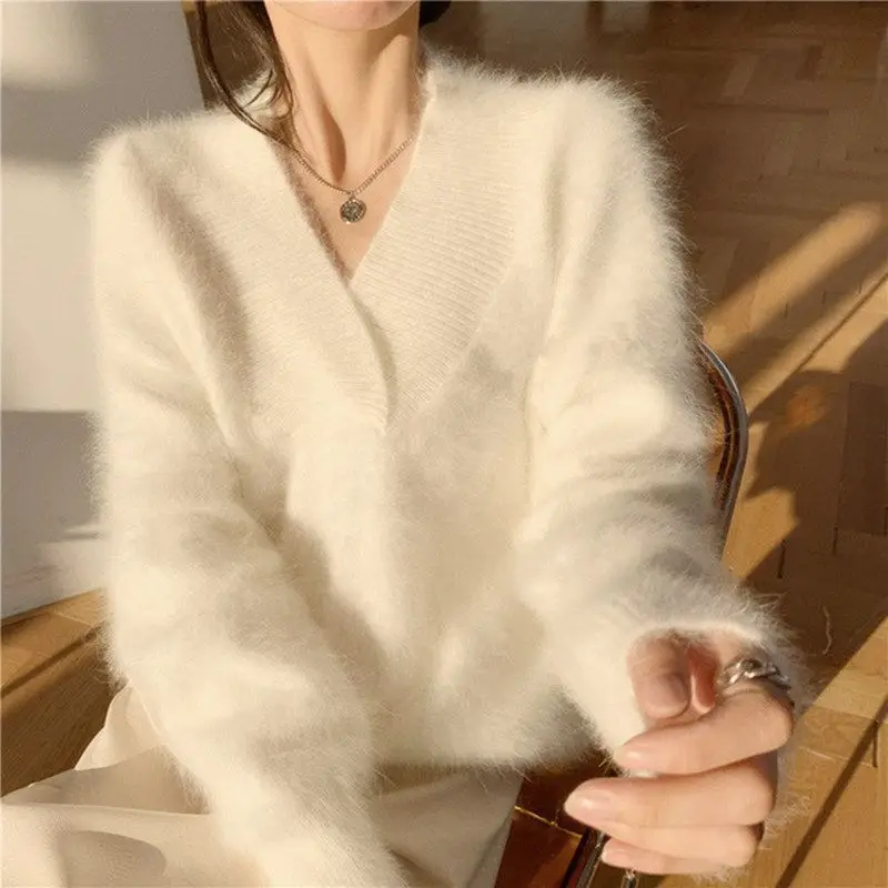 

Spring and Autumn Soft Waxy Mink Velvet Pullover Sweater Women's Winter Loose Retro Socialite Style V-neck Outside Wear Knitwear