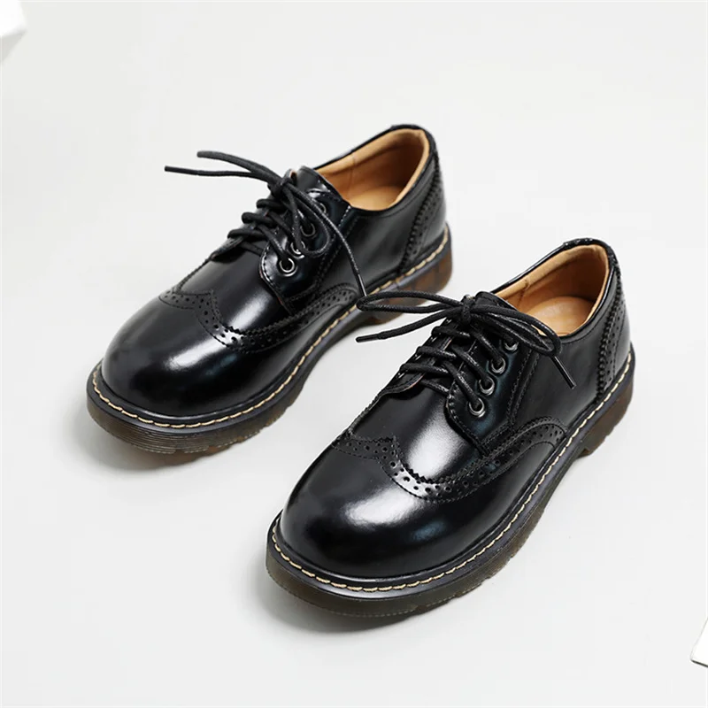 Big Size 34-41 Oxford Shoes For Women Fashion Carved Round Toe Women Flat Shoes Vintage British Style Ladies Casual Flats Oxford