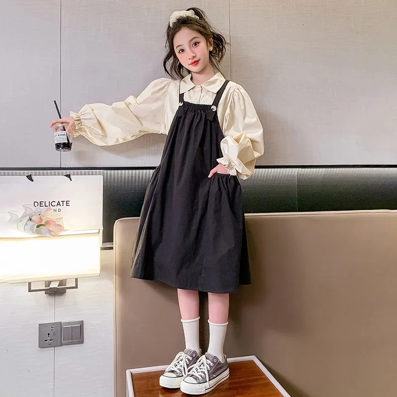 

Осенний комплект с юбкой на бретельках для девочек, новинка 2023, Модный повседневный свободный облегающий набор в академическом стиле с длинным рукавом, Модный хлопковый комплект