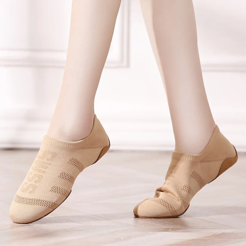 

Sneakers Ballet Dance Shoes Women Soft Training Shoes Adult Teacher Cheerleading Shoes Outdoor Ballet Shoes Yoga Belly Dance