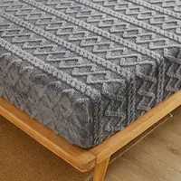 Coral Velvet Bedsheet  Bedspread  Milk Velvet Mattress Protective Cover  Winter Plush Insulation Bedspread 3