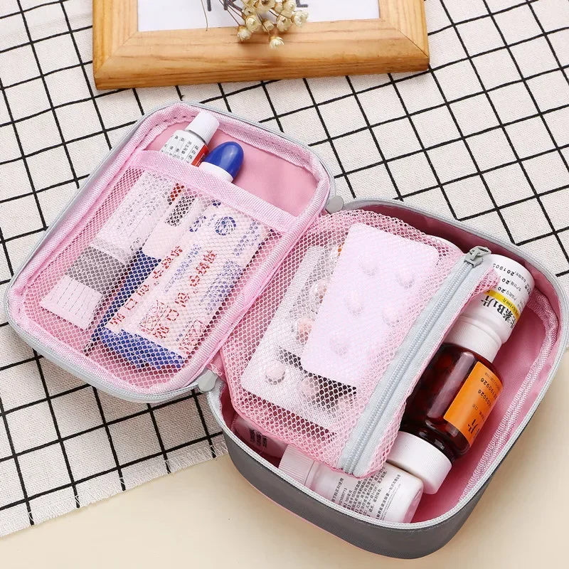Korean Style Mini First Aid Kit Bag Portable Waterproof Medicine Organizer with Heart Pattern for Travel Emergency & Daily Use