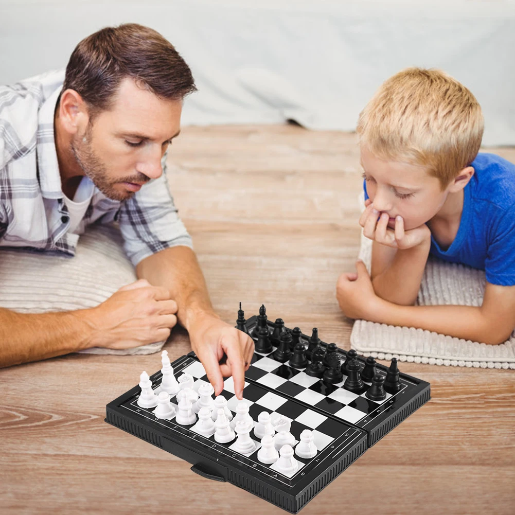 Mini Chess Board Folding Chess Game Portable Magnetic Chessboard Games Parents Children Interaction Entertainment and Education