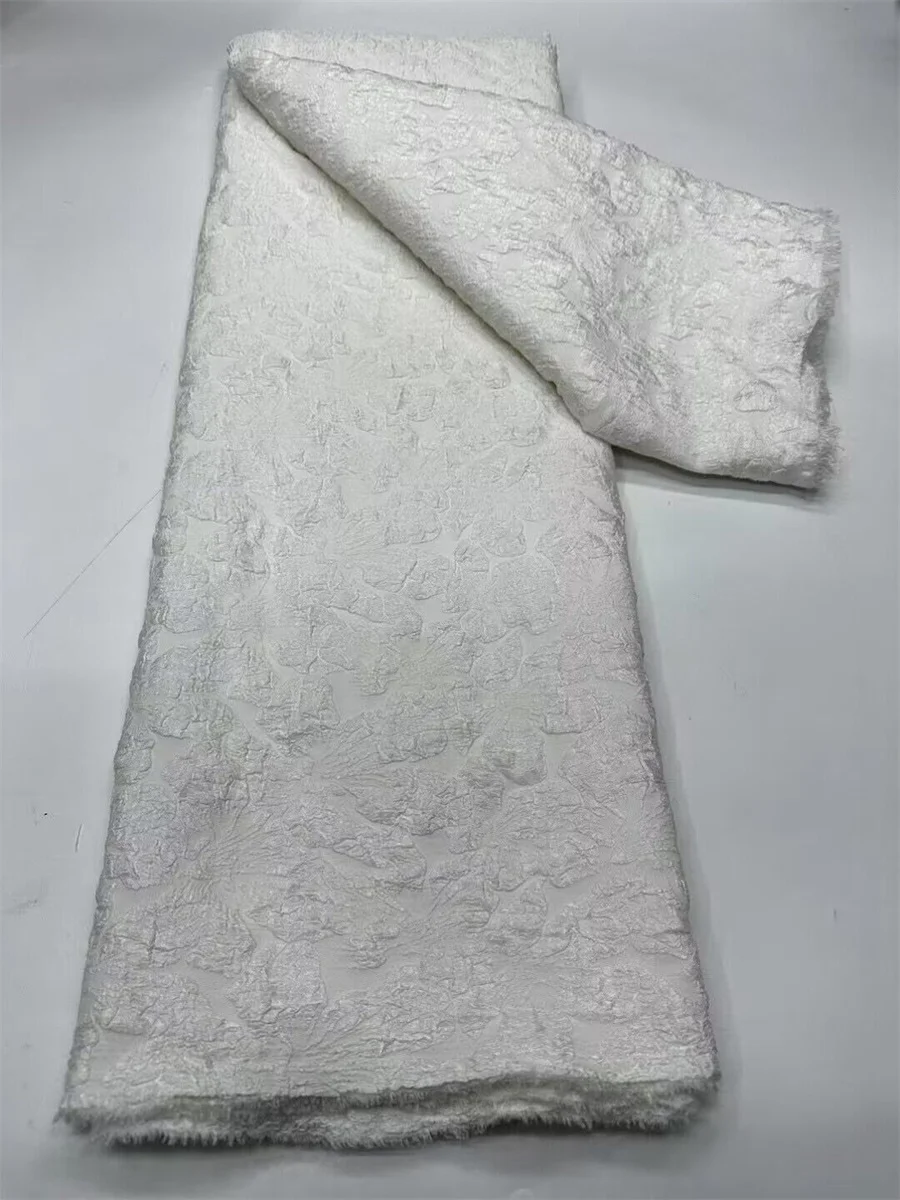 

Белая африканская жаккардовая парчовая ткань, нигерийская Женская Цветочная Дамасская ткань, позолоченная Кружевная Ткань 5 ярдов для платья CB7