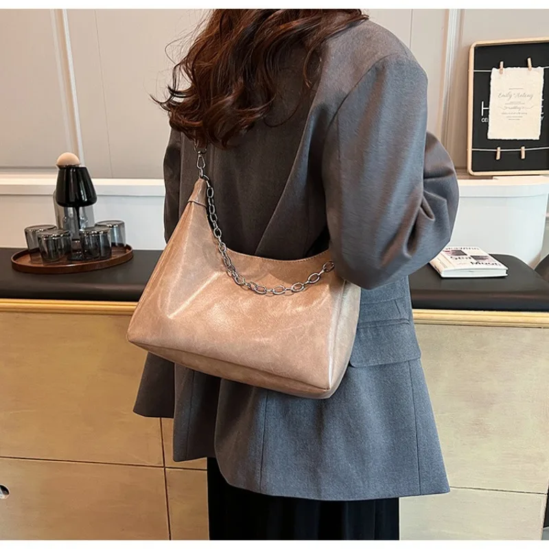 Retro Large Capacity Chain Bag 2024 New Fashion Soft Leather Shoulder Bag Simple Temperament for Women's Crossbody Bag