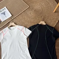 T-shirt à manches courtes pour femme, séchage rapide, coutures contrastées, col rond, coupe ample, haut de sport pour la randonnée, la course à pied et les activités de plein air 3