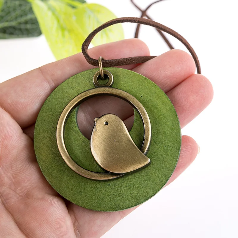 

Vintage Cotton and Linen Accessories Ethnic Wind Korean Wooden Bird Pendant Long Necklace for Women Men Sweater Chain Jewelry
