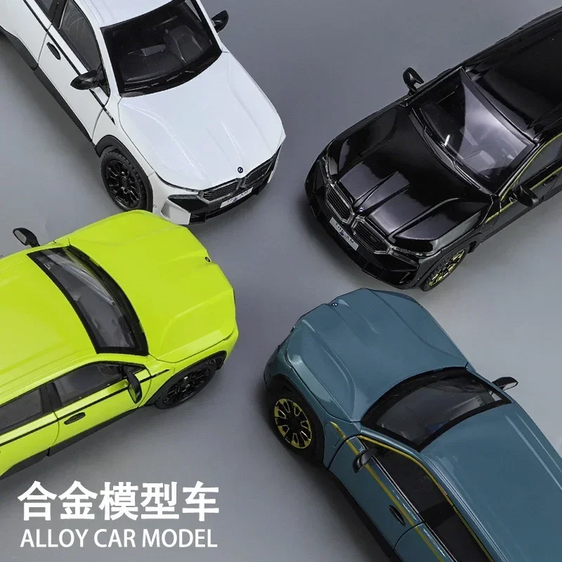 Simulation 1:24 BMW XM Alloy SUV Car Model Off Road Vehicles Toys Kids Boys Gift Sound and Light Collective Voiture Miniature