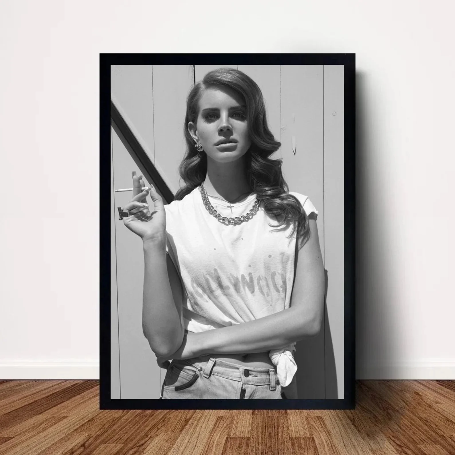 thumbnail image 1 of Póster de la cantante de música Lana Del Rey, modelo de lienzo, pintura, fumando, foto retro, retrato, imagen, bar, sala de estar, arte de pared, decoración del hogar, 1 of 5
