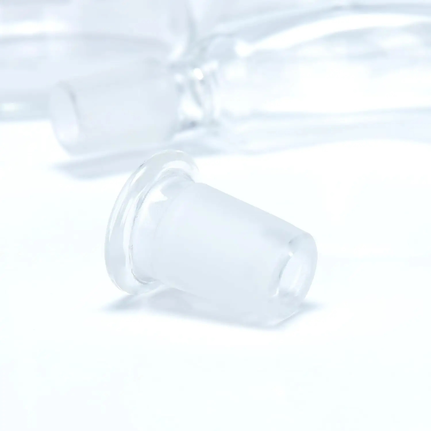 2Pcs 14mm Female to 18mm Male Clear Glass Expander Reducer Adapter Connector Lab 2