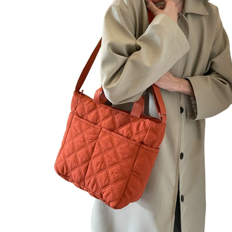 and Versatile Shoulder Bag Quilted Handbag Crossbody Bags Showcases Charm in Various Occasions E74B