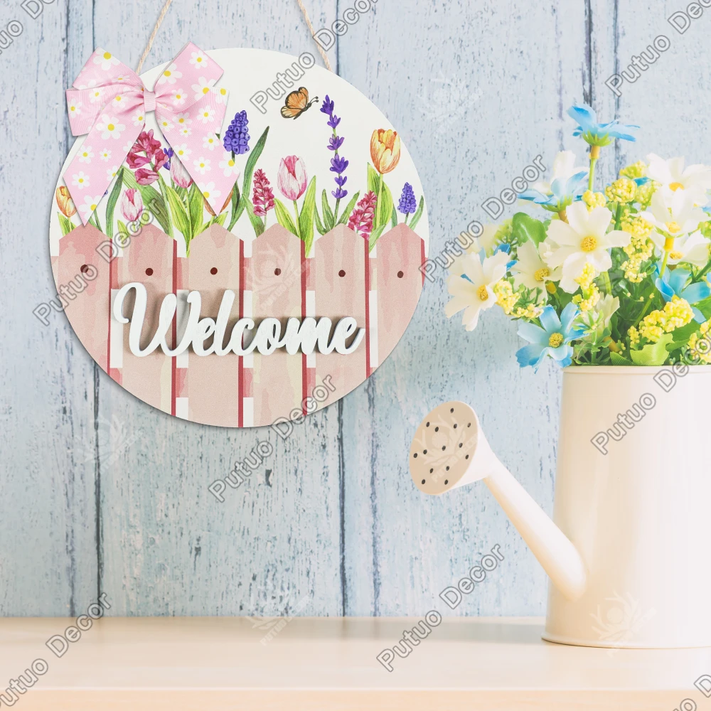 

Putuo Decor 1pc Daisy Pink Bow Wooden Round Hanging Sign Decor, Welcome, Wall Decor for Home Farmhouse Cafe Florist's Shop,Gifts