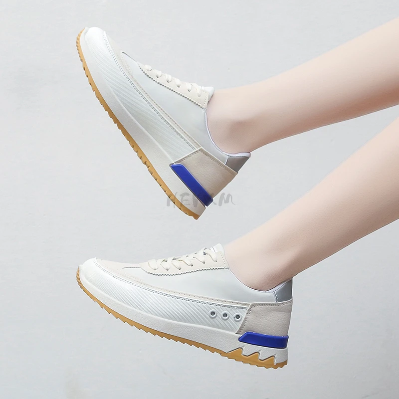 

Korean Retro Women Sports Shoes Women's New Winter Thick Casual Shoes Color Matching Women's Running Shoes Light Women Sneakers