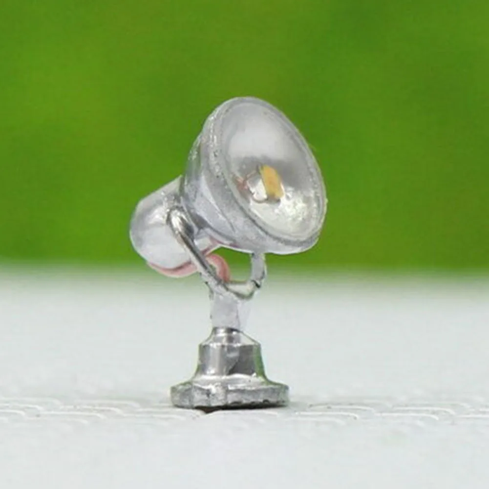LYM20 5pcs Model Railway 187 Lamp Spotlight Flood Lights HO Scale Warm White LEDs Perfect for Nighttime Railway Scenarios