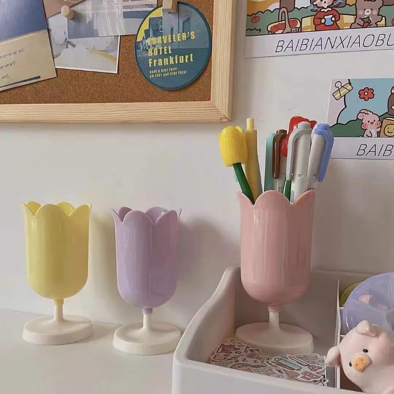 INS Tulips Storage Bucket Pen Holder Plastic Storage Tank Cup Makeup Brush Holder Desktop Organizer Students Stationery pen holder