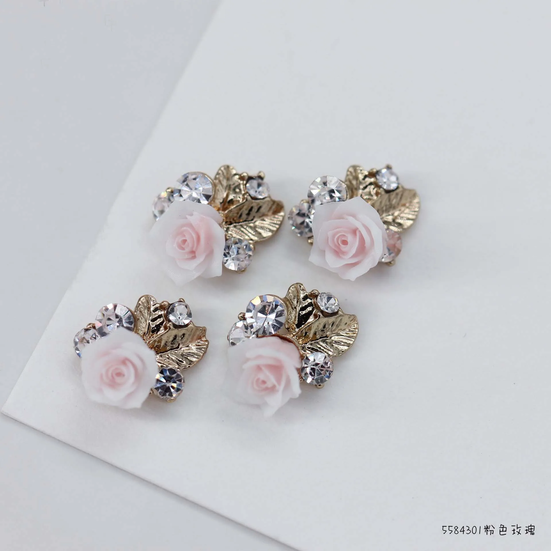 Elegant Gold Rhinestone Flower Nail Charms - 3D Crystal Nail Art Accessories