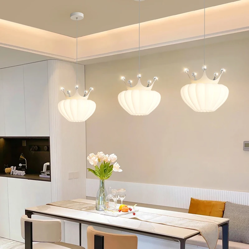 

Luxury Gold Crown Pendant Lamps for Children Bedroom White Cloud Hanging Light in Living Room Dining Room Restaurant Chandelier