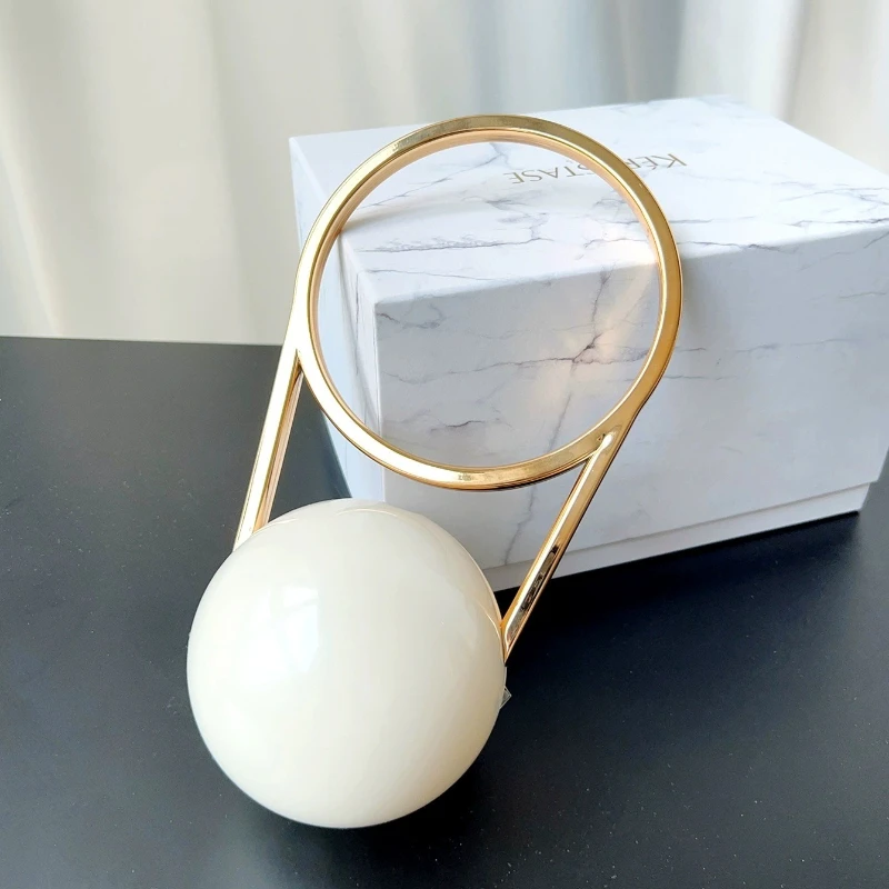 Borsa da sera con manico a sfera in PVC Mini borsa da donna di lusso da bowling elettrolitico Borse eleganti e minimaliste con design a sfera rotonda - immagine 2