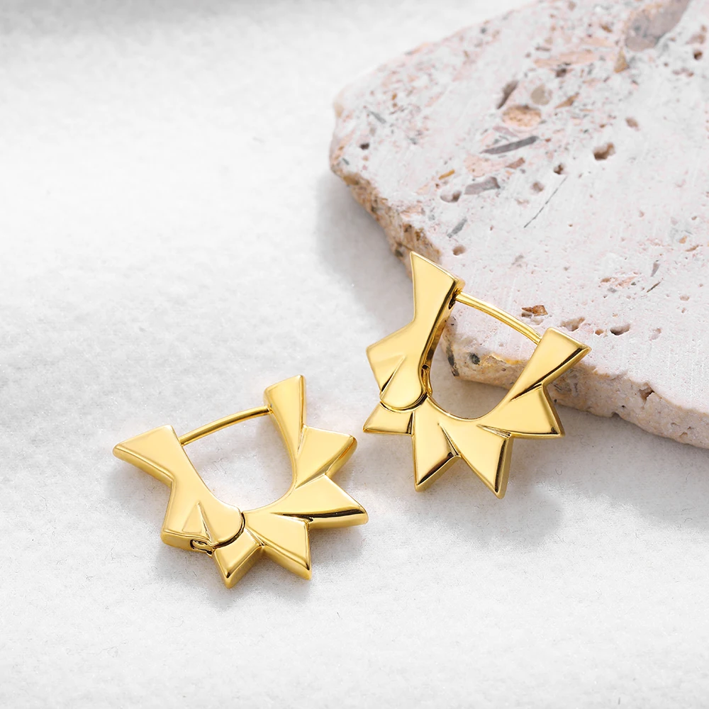 Geometric Irregular U Shape Earrings - Image 3