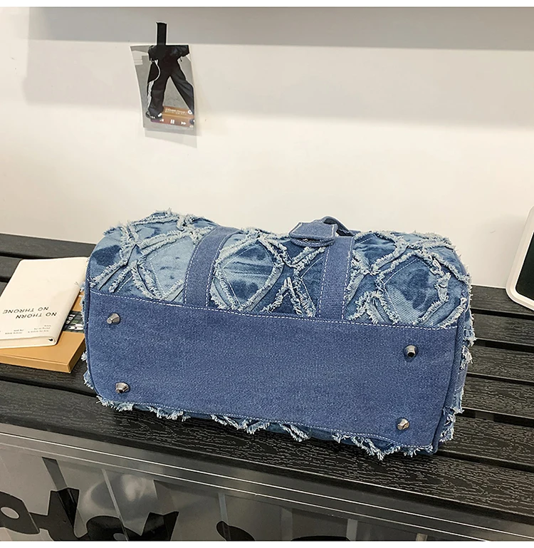 2025 Neuer Stil Personalisierte Retro-Denim-Handtasche, Patchwork Distressed Große Reisetasche, Modische Vielseitige Umhängetasche – Detail 14