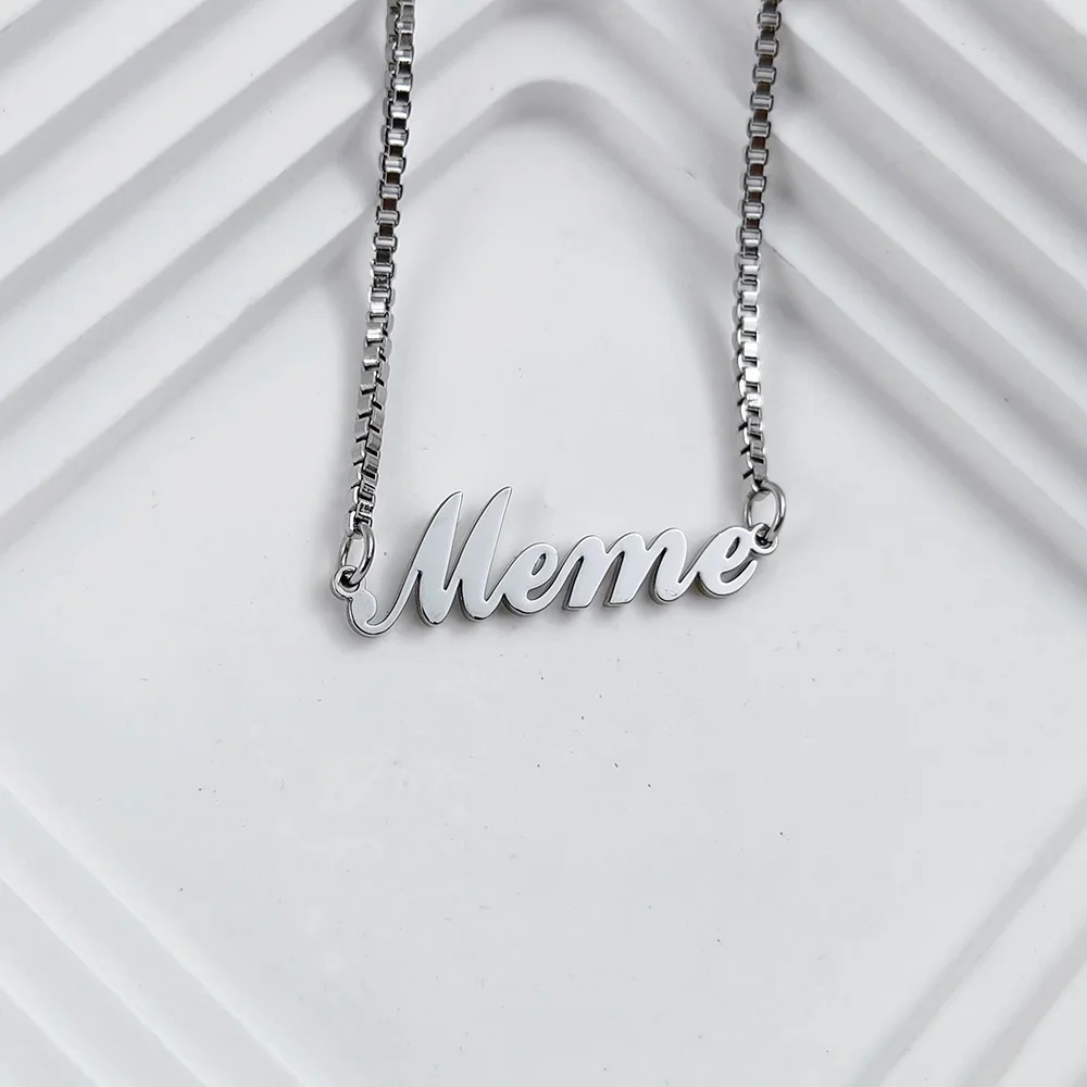 Рисунок 3 - Женские браслеты из серебристой металлической цепи